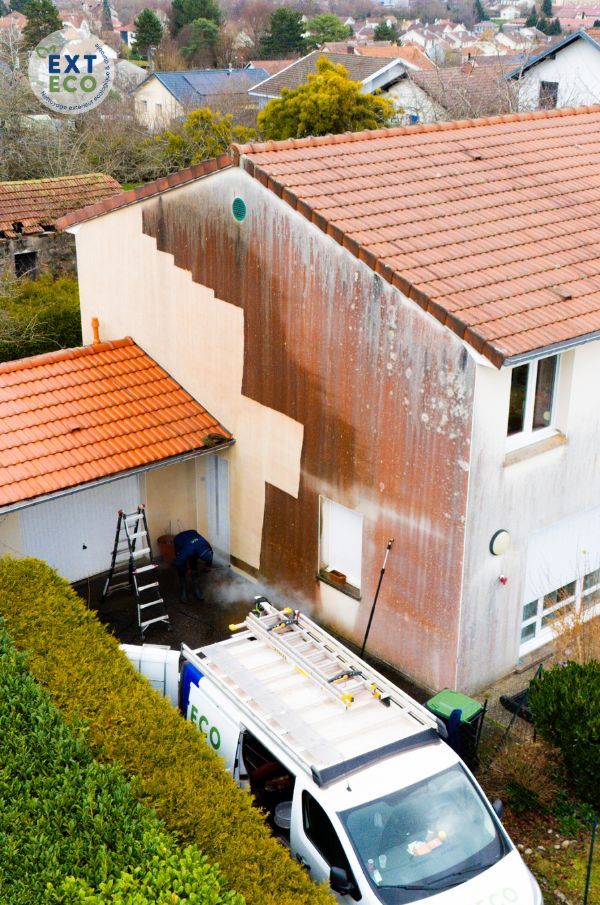 Nettoyage façade à la vapeur basse pression par l'entreprise Exteco