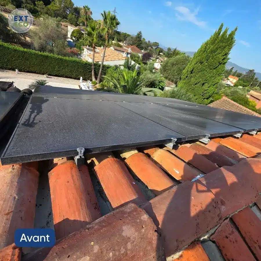 photo avant nettoyage panneaux solaires à l'eau pure